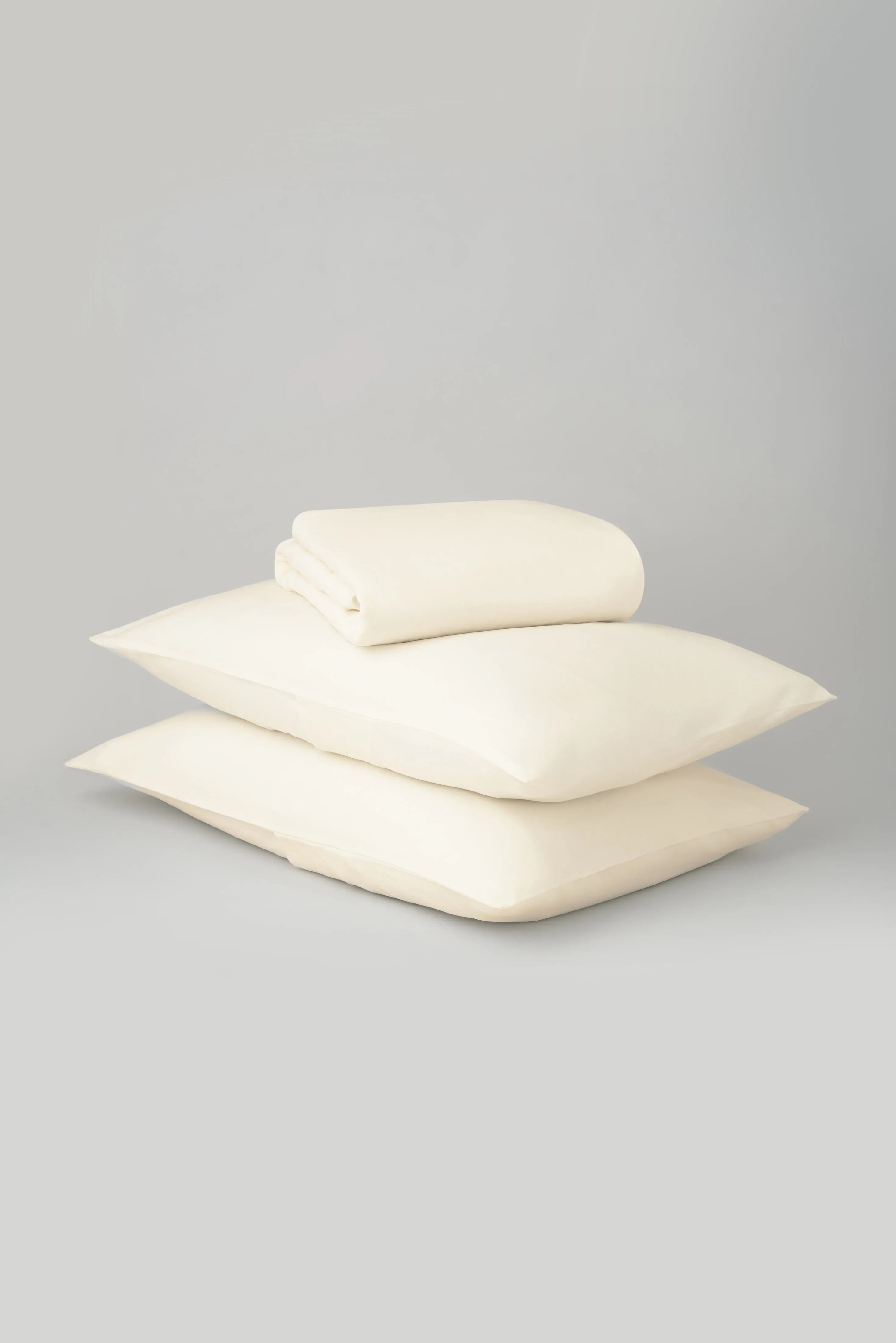 Linen Fitted Sheet and Pillow Set in Natural